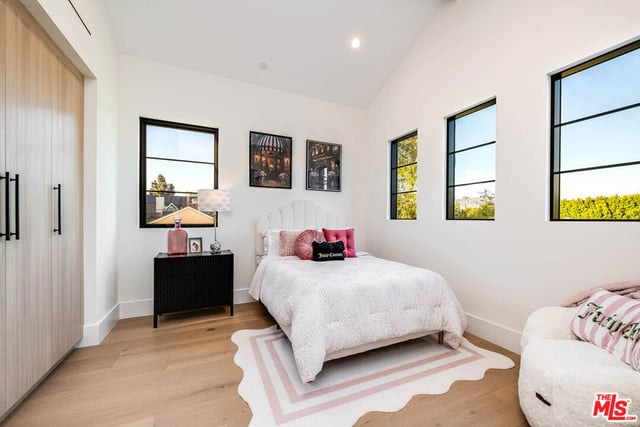 4925 Ledge Avenue, Toluca Lake, CA 91601 — photo 46 of 63