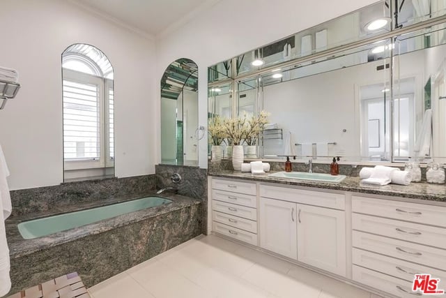 10110 Empyrean Way 301, Los Angeles, CA 90067 — photo 17 of 27