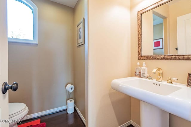 713 Twillin Court, Simi Valley, CA 93065 — photo 14 of 51
