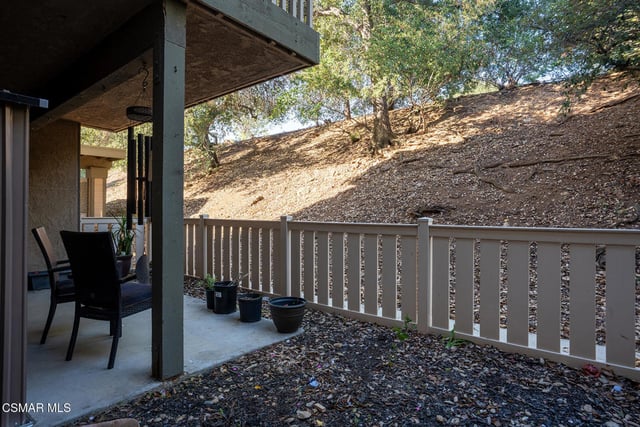 327 Chestnut Hill Court 11, Thousand Oaks, CA 91360 — photo 15 of 20