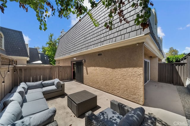 612 Wilcox Avenue, Los Angeles, CA 90004 — photo 14 of 44