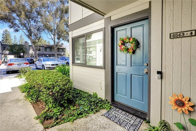 6543 Stoney View 4, Simi Valley, CA 93063 — photo 3 of 46