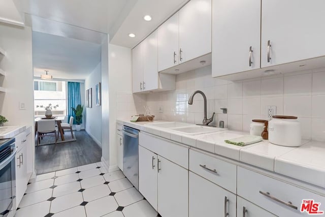 1200 N Flores Street 209, West Hollywood, CA 90069 — photo 11 of 20