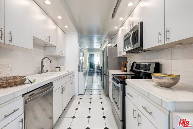 1200 N Flores Street 209, West Hollywood, CA 90069 — photo 12 of 20