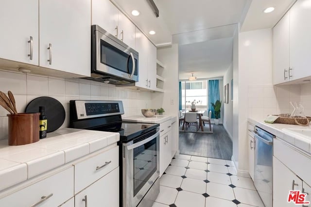1200 N Flores Street 209, West Hollywood, CA 90069 — photo 13 of 20