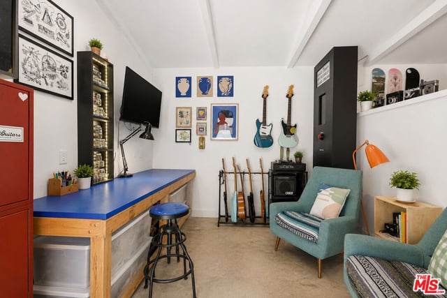 933 Walnut Avenue, Long Beach, CA 90813 — photo 14 of 26