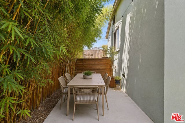 933 Walnut Avenue, Long Beach, CA 90813 — photo 18 of 26