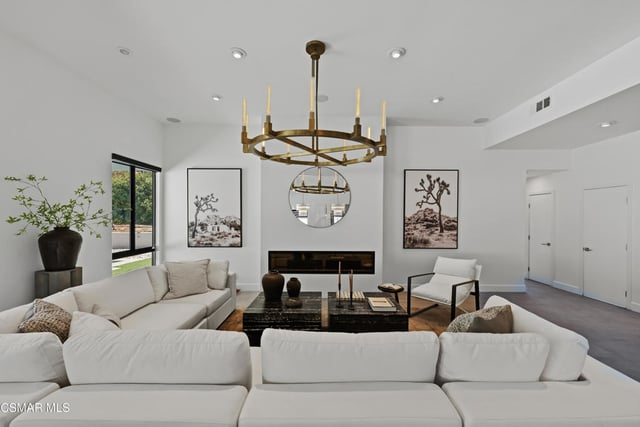 4400 Topanga Canyon Boulevard, Woodland Hills, CA 91364 — photo 10 of 51