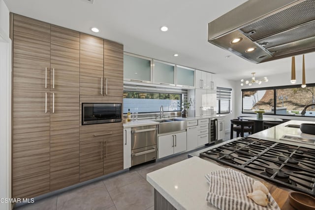 4400 Topanga Canyon Boulevard, Woodland Hills, CA 91364 — photo 22 of 51