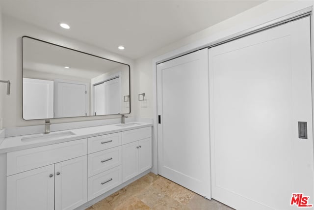 1674 Palisades Drive, Pacific Palisades, CA 90272 — photo 7 of 36