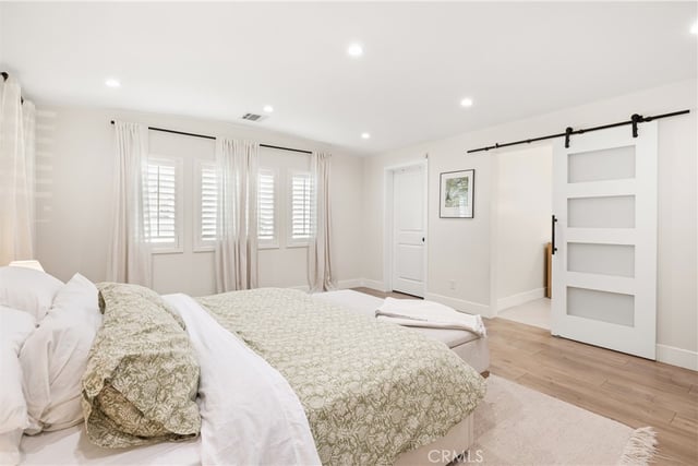 7247 Genesta, Lake Balboa, CA 91406 — photo 18 of 39