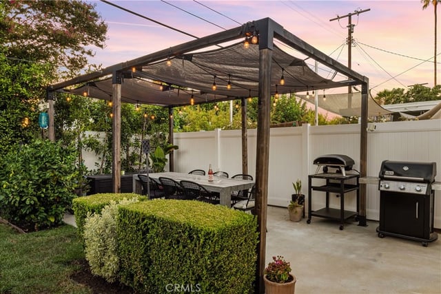 7247 Genesta, Lake Balboa, CA 91406 — photo 32 of 39