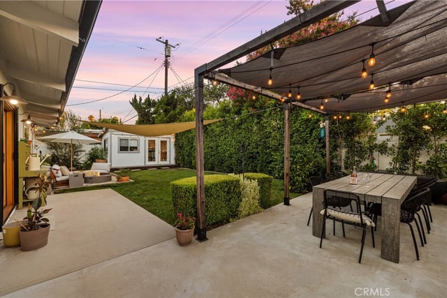 7247 Genesta, Lake Balboa, CA 91406 — photo 33 of 39