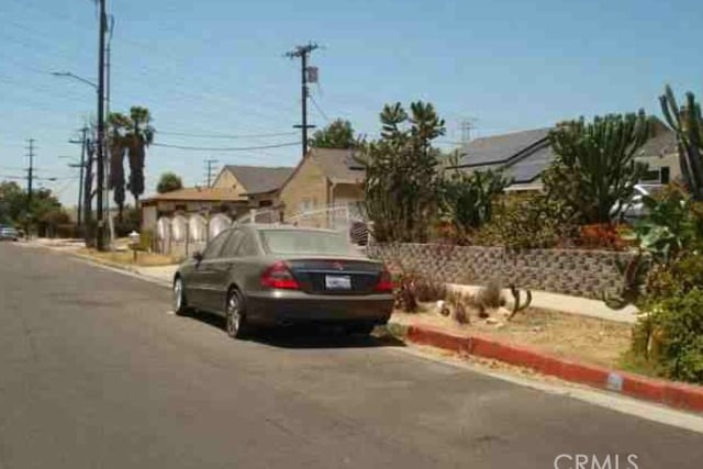 12157 Lull, Los Angeles, CA 91605 — photo 3 of 3