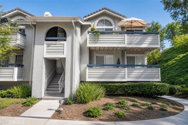 26908 Flo, Canyon Country, CA 91351 — photo 2 of 19