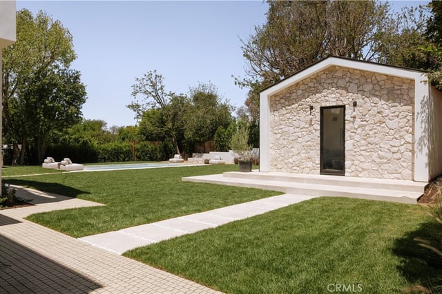 4744 Vista De Oro Avenue, Woodland Hills, CA 91364 — photo 43 of 48