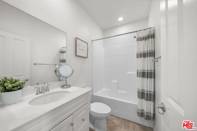 10712 Parrot Avenue, Downey, CA 90241 — photo 12 of 44