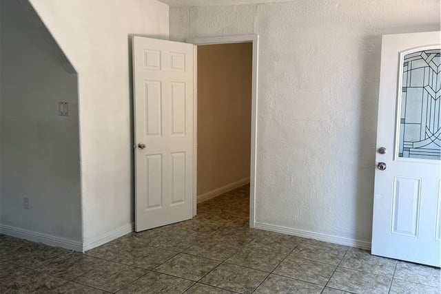 6208 Holmes, Los Angeles, CA 90001 — photo 6 of 29