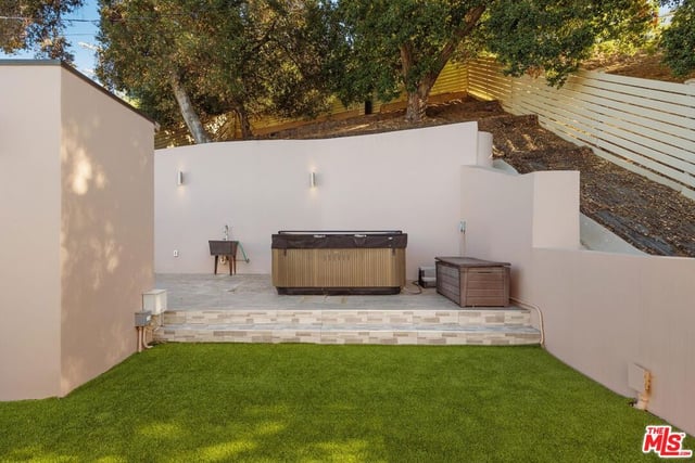 11698 Picturesque Drive, Studio City, CA 91604 — photo 26 of 35