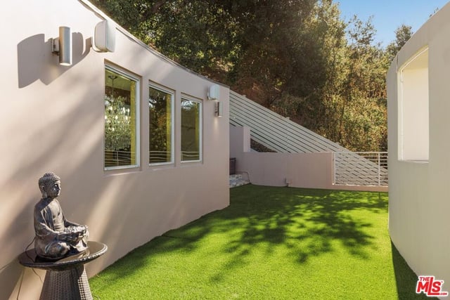 11698 Picturesque Drive, Studio City, CA 91604 — photo 27 of 35