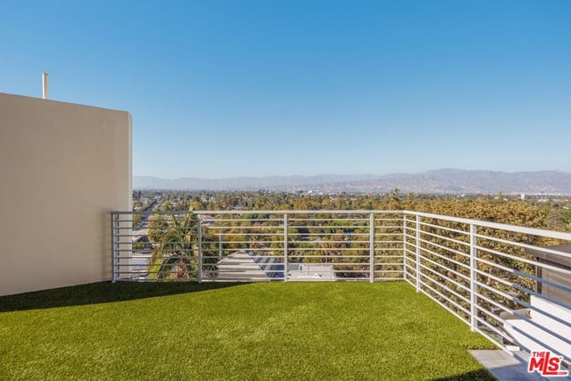 11698 Picturesque Drive, Studio City, CA 91604 — photo 28 of 35