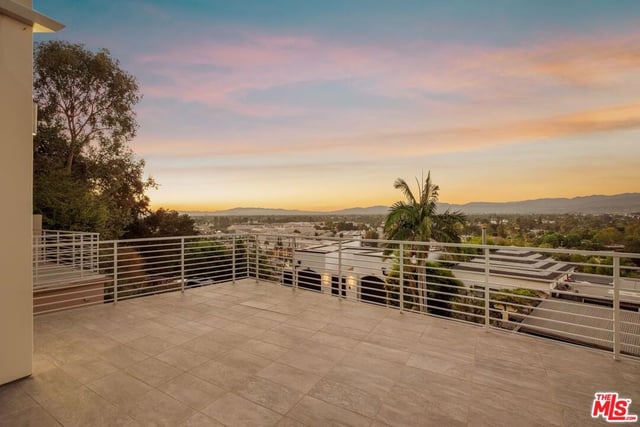11698 Picturesque Drive, Studio City, CA 91604 — photo 33 of 35