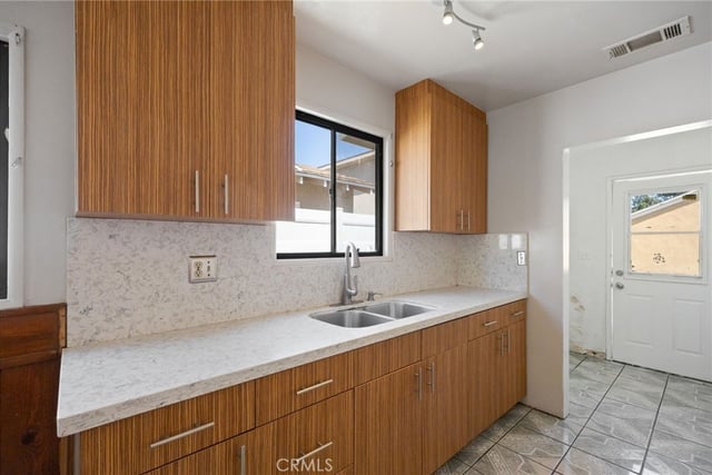 15739 Chatsworth, Granada Hills, CA 91344 — photo 14 of 34