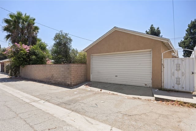 15739 Chatsworth, Granada Hills, CA 91344 — photo 31 of 34