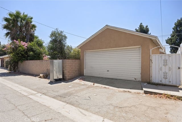 15739 Chatsworth, Granada Hills, CA 91344 — photo 32 of 34