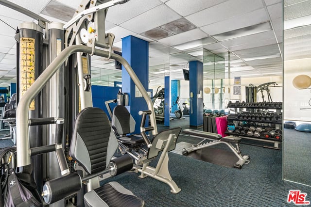 10450 Wilshire Boulevard 10J, Los Angeles, CA 90024 — photo 49 of 59