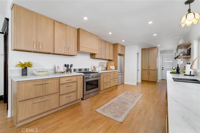 2947 S Hobart, Los Angeles, CA 90018 — photo 9 of 42