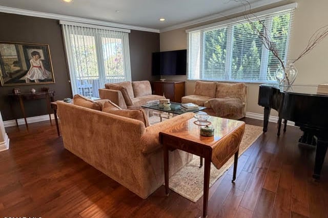 12050 Guerin Street 202, Studio City, CA 91604 — photo 4 of 17