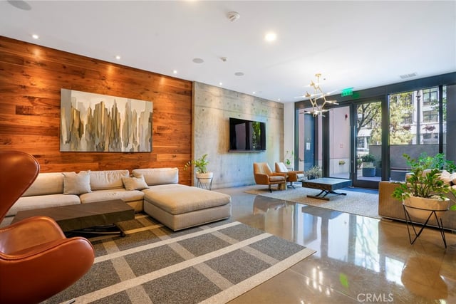 1111 S Grand Avenue 1102, Los Angeles, CA 90015 — photo 20 of 29