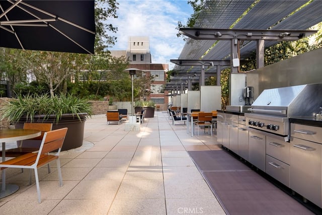 1111 S Grand Avenue 1102, Los Angeles, CA 90015 — photo 22 of 29