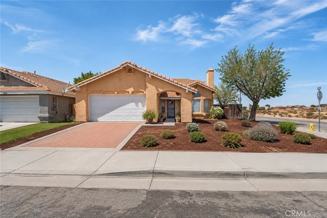 1645 E Kettering, Lancaster, CA 93535 — photo 11 of 60