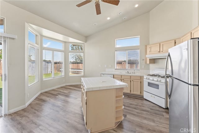 1645 E Kettering, Lancaster, CA 93535 — photo 30 of 60