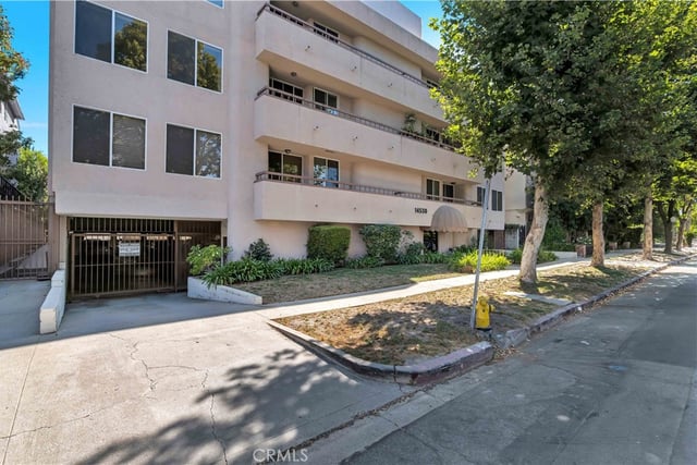 14530 Benefit Street 102, Sherman Oaks, CA 91403 — photo 37 of 60