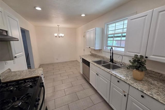 1510 E Avenue R, Palmdale, CA 93550 — photo 11 of 28