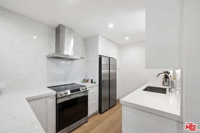 2233 4th Street 3, Santa Monica, CA 90405 — photo 10 of 39