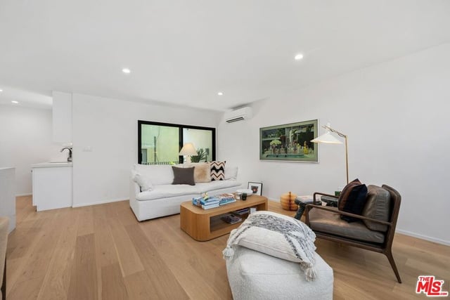 2233 4th Street 3, Santa Monica, CA 90405 — photo 4 of 39