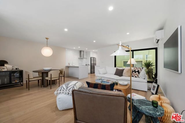 2233 4th Street 3, Santa Monica, CA 90405 — photo 5 of 39
