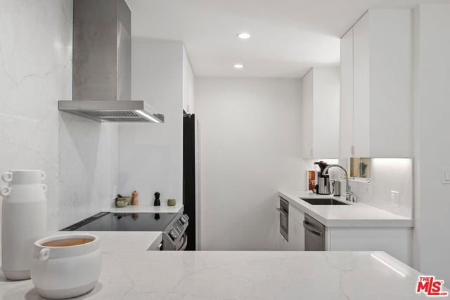 2233 4th Street 3, Santa Monica, CA 90405 — photo 9 of 39