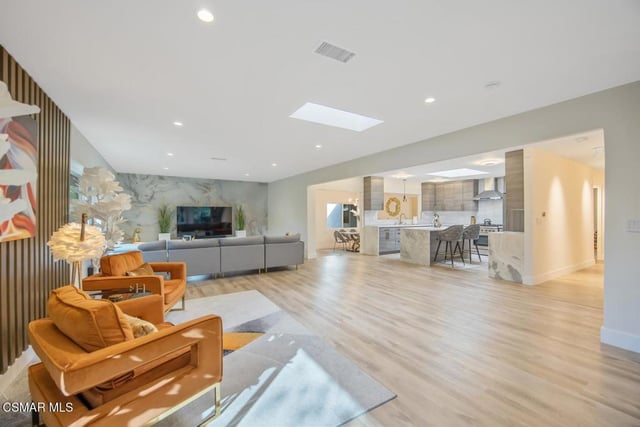4430 Natoma Avenue, Woodland Hills, CA 91364 — photo 11 of 87