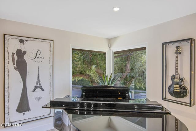4430 Natoma Avenue, Woodland Hills, CA 91364 — photo 15 of 87