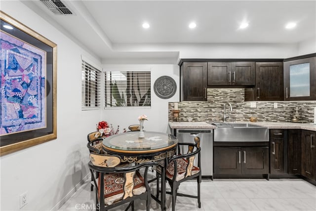1745 Holly 302, Glendale, CA 91206 — photo 11 of 43