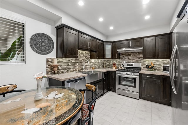 1745 Holly 302, Glendale, CA 91206 — photo 12 of 43