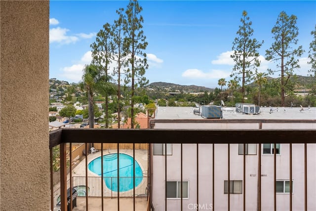 1745 Holly 302, Glendale, CA 91206 — photo 32 of 43