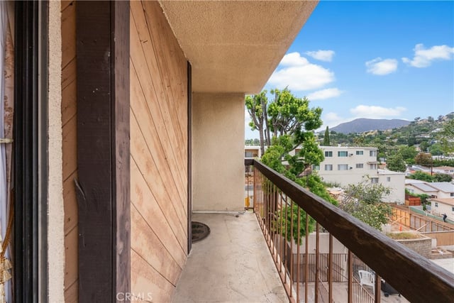 1745 Holly 302, Glendale, CA 91206 — photo 38 of 43