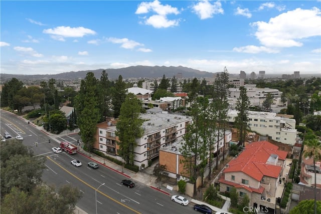 1745 Holly 302, Glendale, CA 91206 — photo 40 of 43