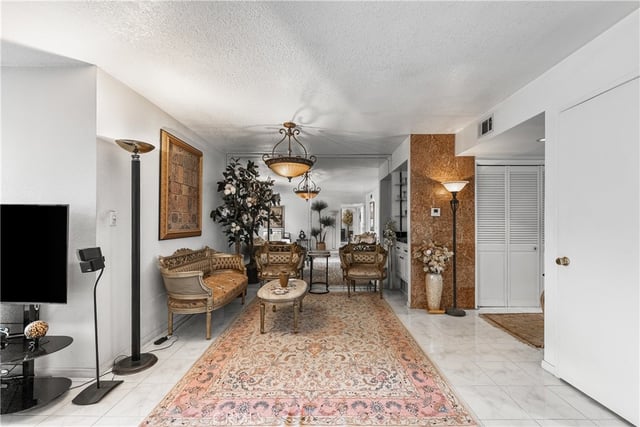 1745 Holly 302, Glendale, CA 91206 — photo 8 of 43